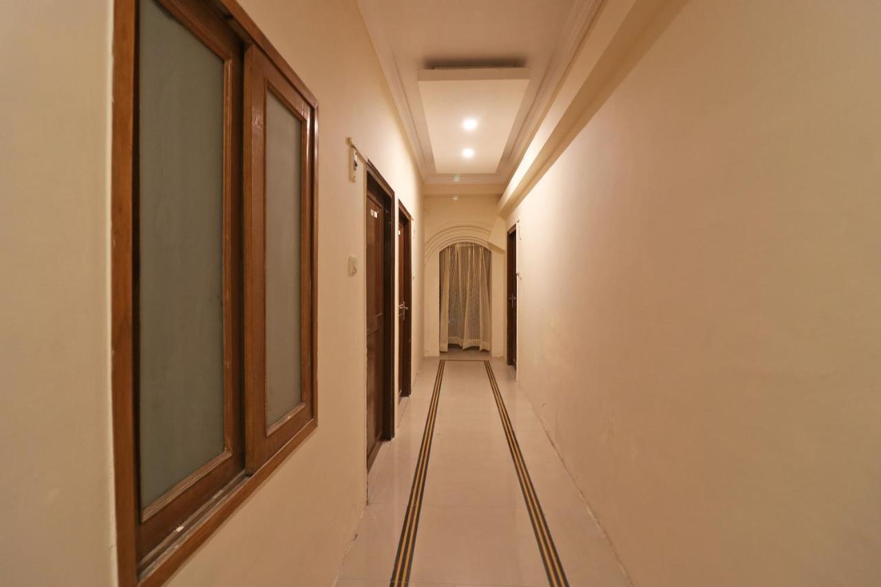 Oyo Flagship 19301 Mezbaan International Naka Hindola Hotel Lucknow Esterno foto